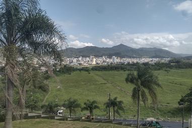 TERRENO EM CONDOMÍNIO FECHADO NO CENTRO DE CAMBORIÚ
