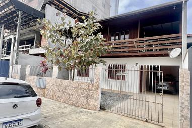 Casa no bairro São Francisco de Assis