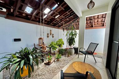 Linda casa no centro de Camboriú