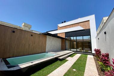 Linda Casa no Centro de Camboriú