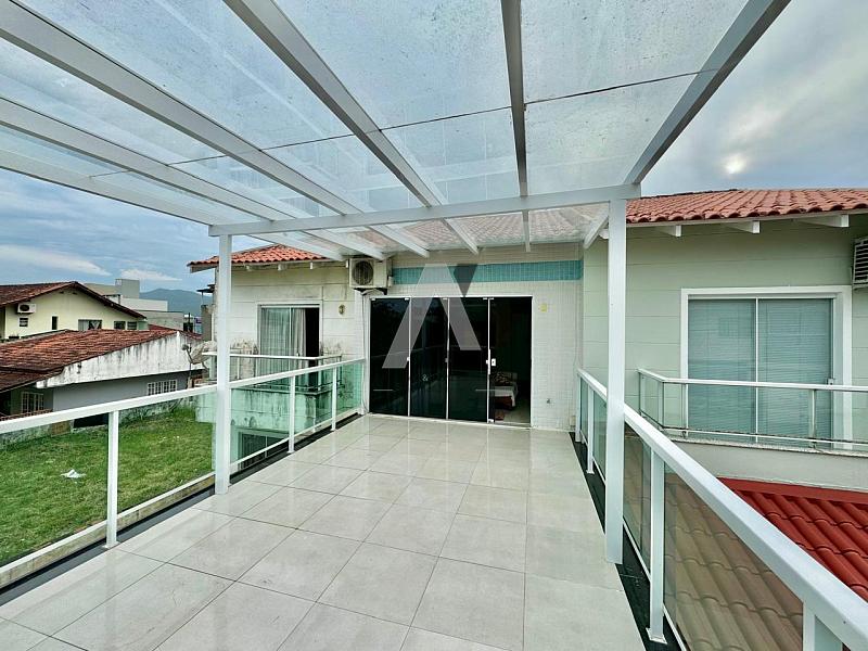 SOBRADO COM PISCINA — foto 19