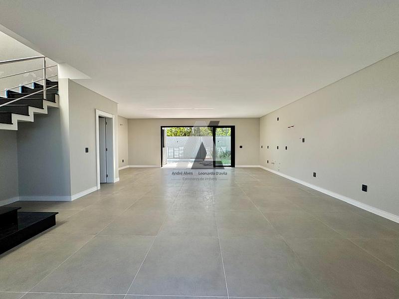 Lindo Sobrado em Camboriú — foto 3