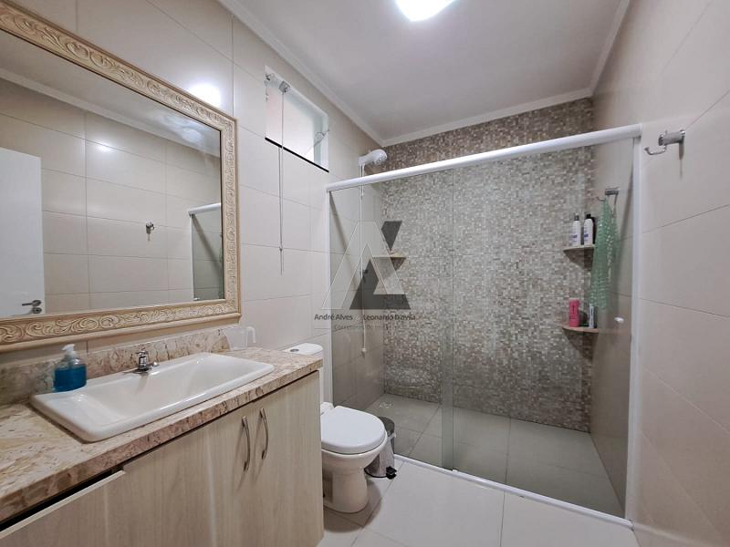 Sobrado com 03 Dormitórios — foto 10