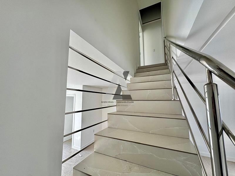 Lindo Sobrado no Rio Pequeno — foto 8