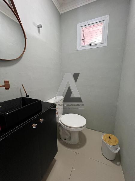 Sobrado no Bairro Santa Regina — foto 13