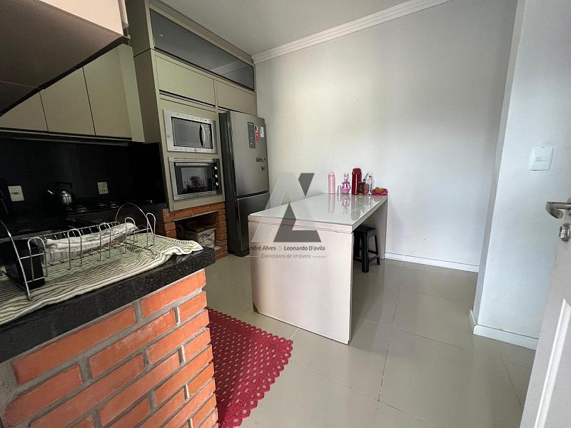 Sobrado no Bairro Santa Regina — foto 10