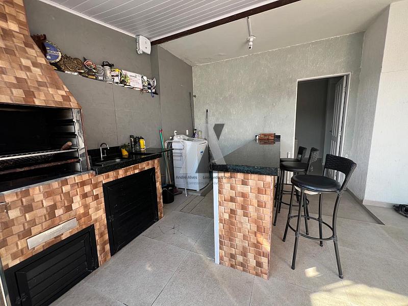 Sobrado no Bairro Santa Regina — foto 9