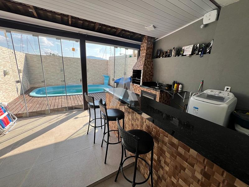 Sobrado no Bairro Santa Regina — foto 3