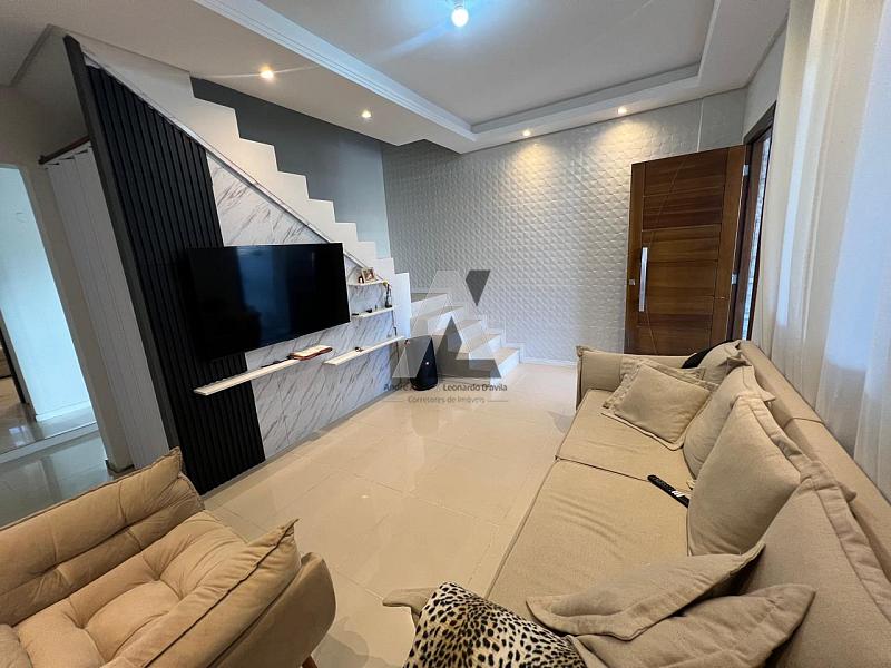 Sobrado no Bairro Santa Regina — foto 5