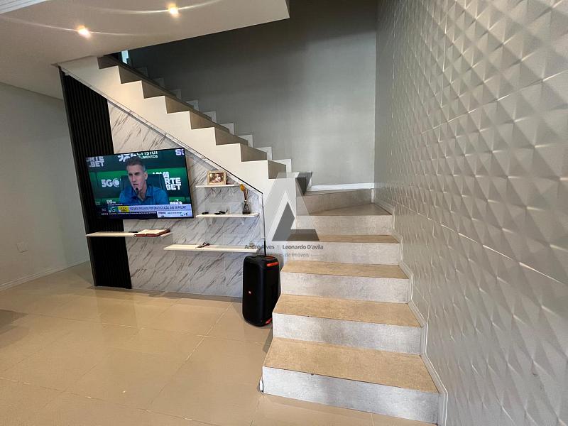 Sobrado no Bairro Santa Regina — foto 4