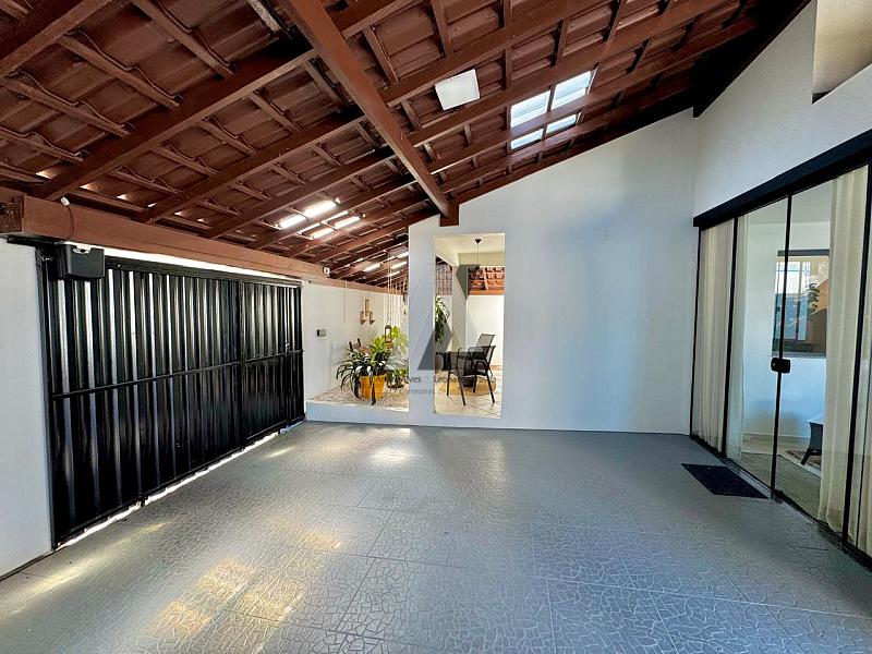 Linda casa no centro de Camboriú — foto 3