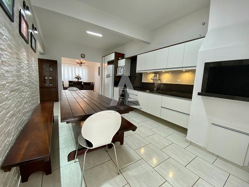 Ampla Casa com Ponto Comercial — foto 2