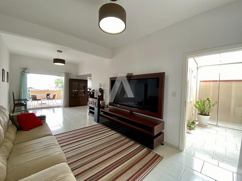 Ampla Casa com Ponto Comercial — foto 8
