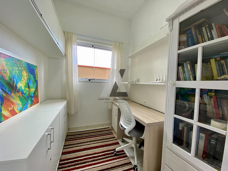 Ampla Casa com Ponto Comercial — foto 16