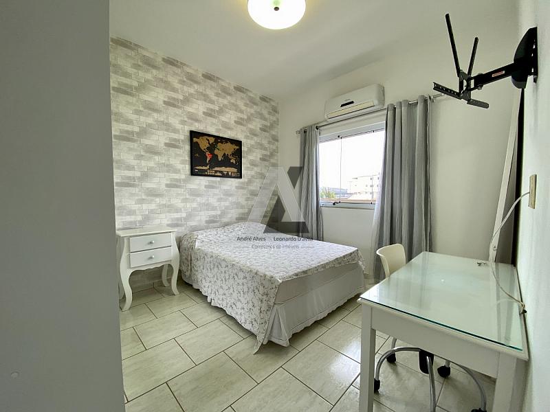 Ampla Casa com Ponto Comercial — foto 21