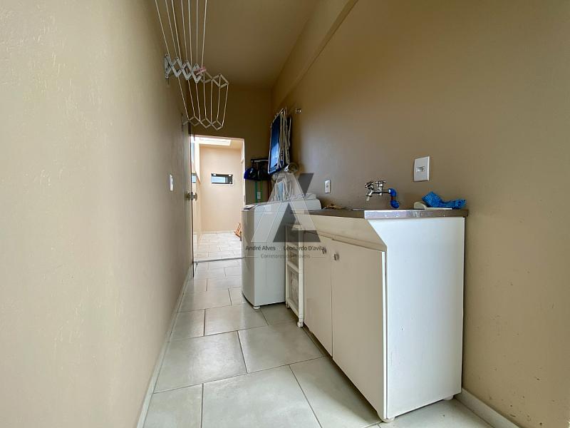 Ampla Casa com Ponto Comercial — foto 25