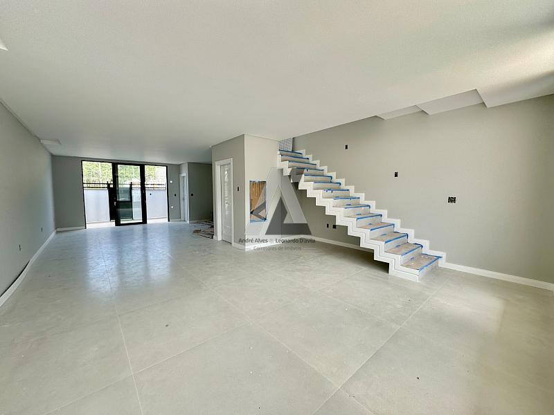 Amplo Sobrado Alto Padrão — foto 4