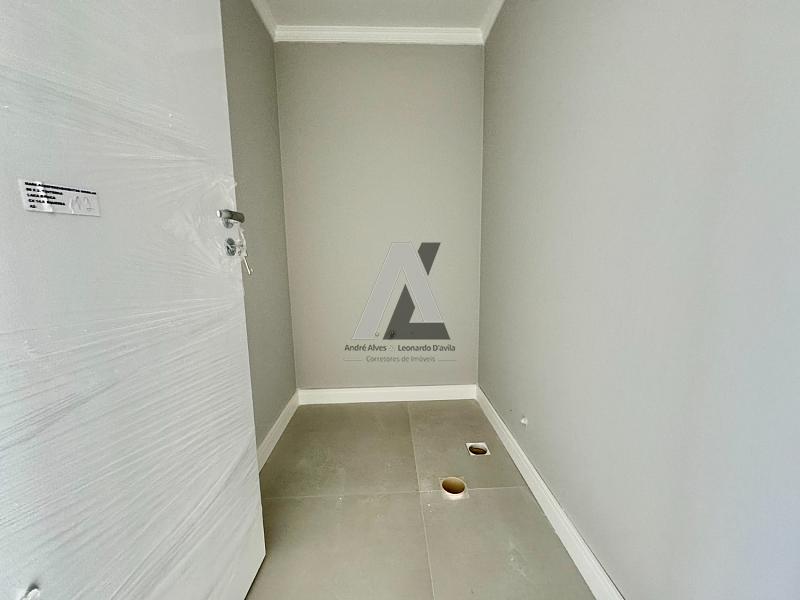 Amplo Sobrado Alto Padrão — foto 9