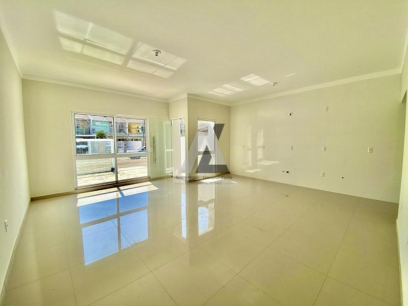 Ampla Casa no Centro de Camboriú — foto 3