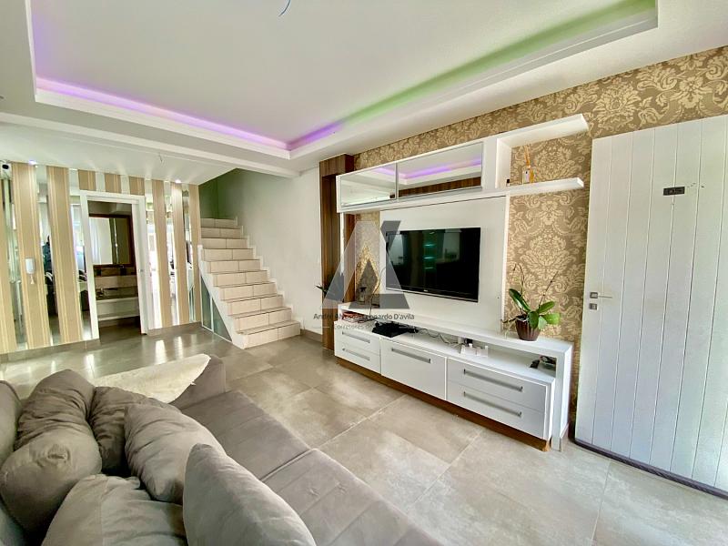 Amplo Sobrado em Condomínio — foto 2