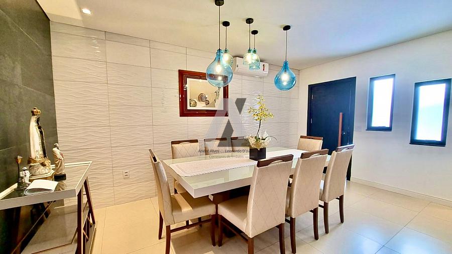 Sobrado Diferenciado no Centro — foto 2