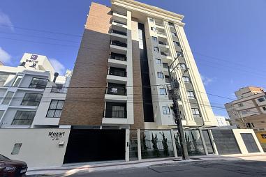 Apartamento com 3 quartos para alugar, 80m², 2 banheiros, 1 garagem - Tabuleiro - Camboriú