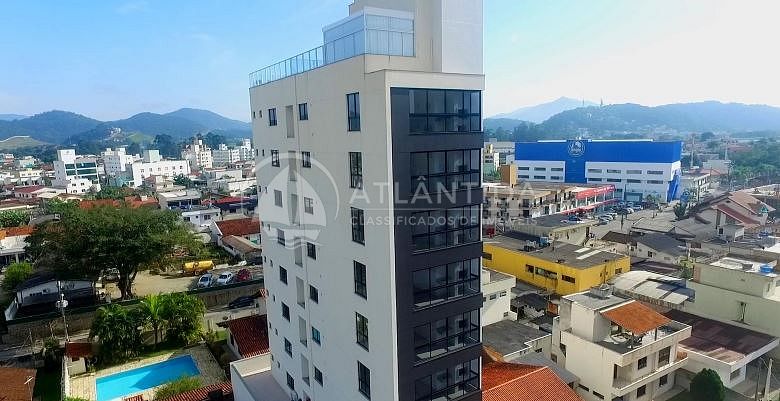 Apartamento 03 suítes - Centro - Camboriú