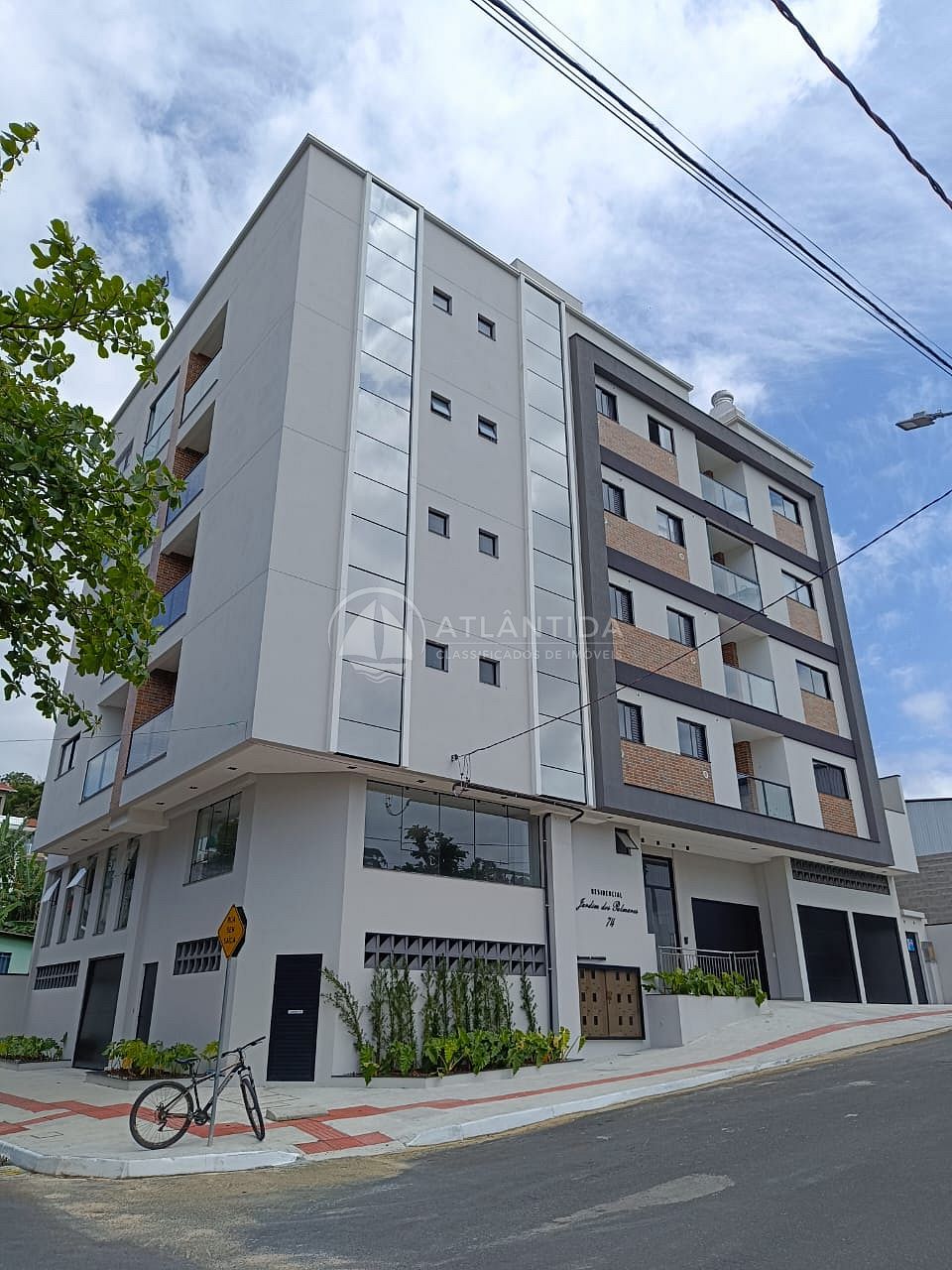 02 dormitórios (1 suíte) - Ariribá - Balneário Camboriú