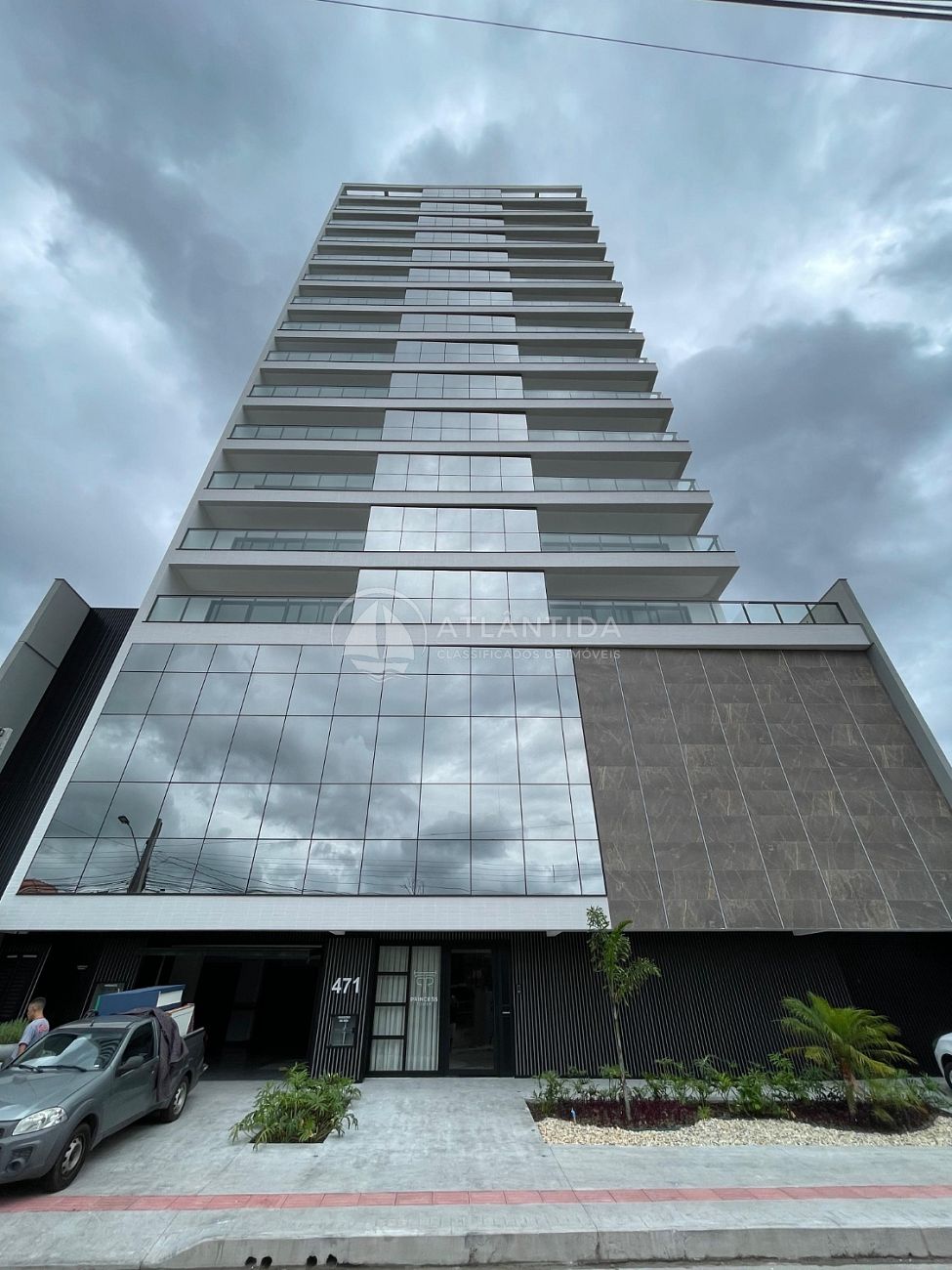 Apartamento 03 dormitórios - Centro - Camboriú