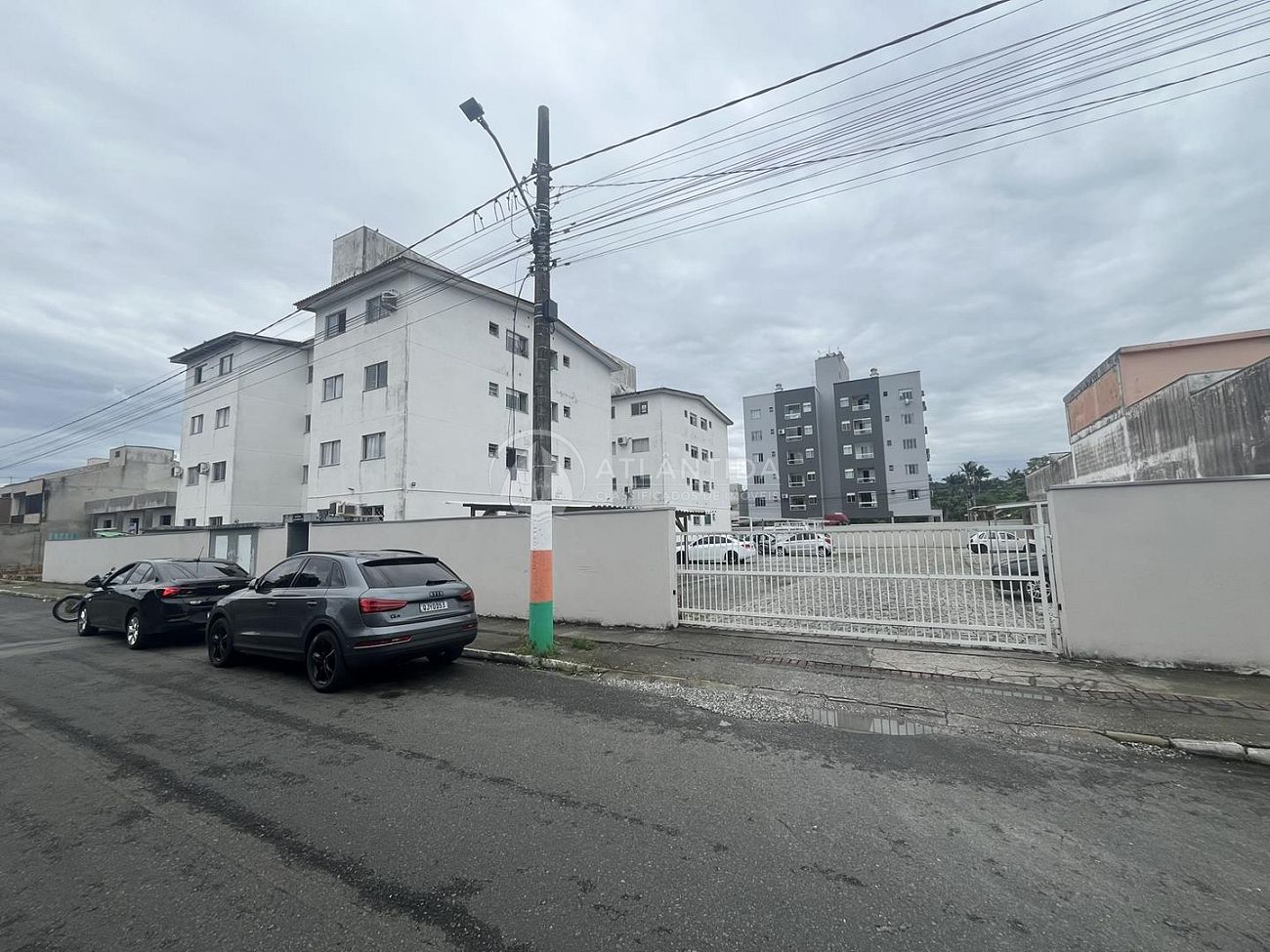 Apartamento com 2 dormitórios no Santa Regina - Camboriú