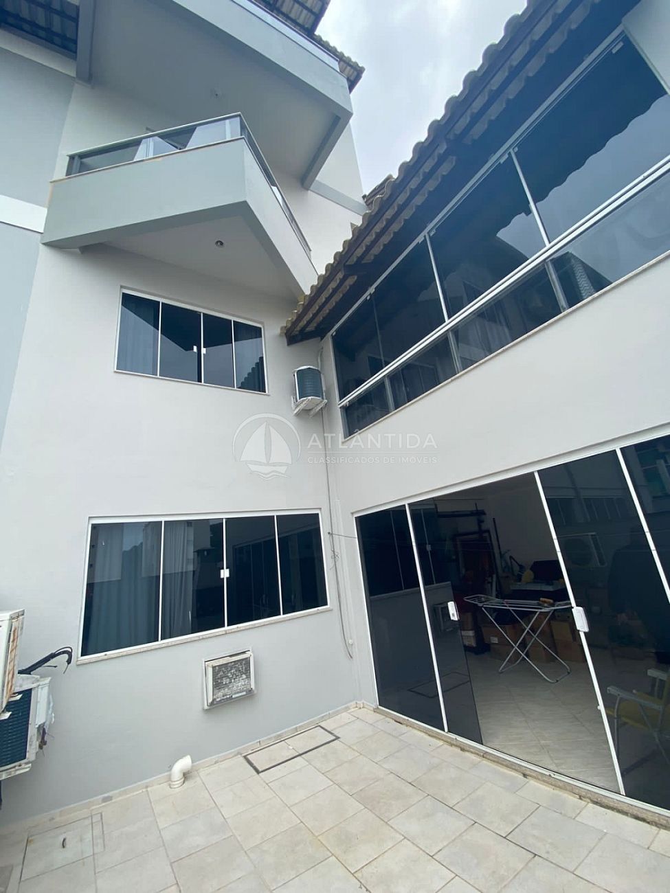 Sobrado com 5 dormitórios em Balneário Camboriu