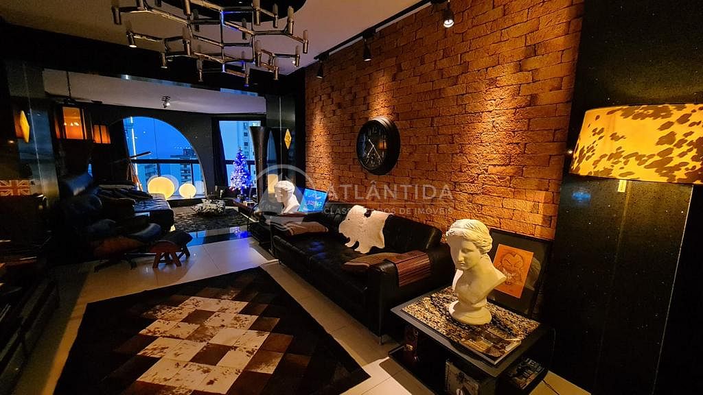 Apartamento com 3 suítes Mobiliado e Decorado