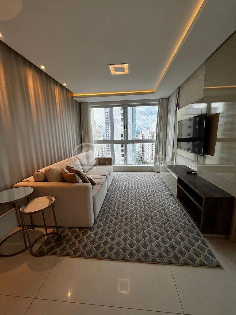 Apartamento com 3 suítes e 3 garagens