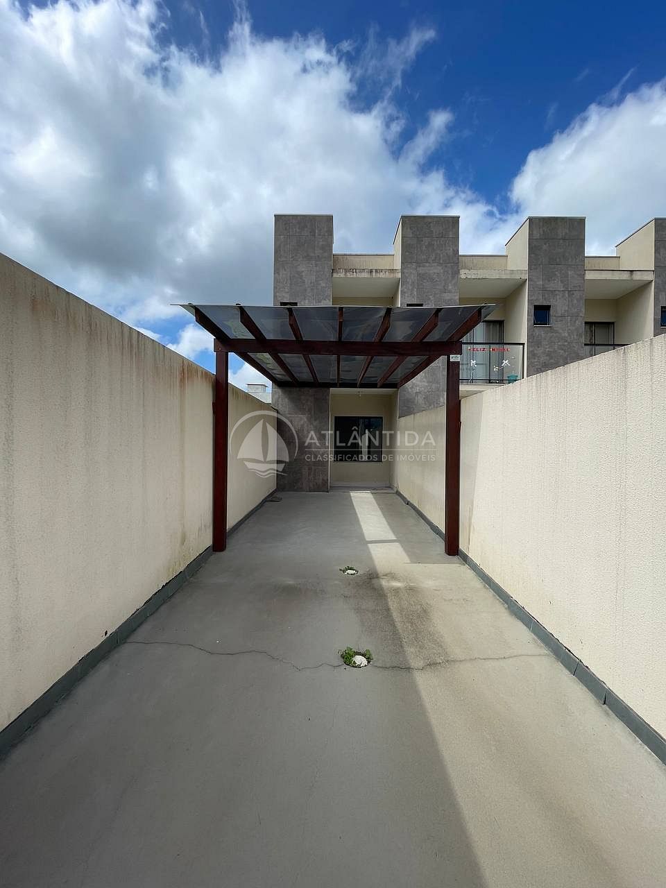 Sobrado 2 suítes e ótimo espaço - Rio Pequeno - Camboriú!