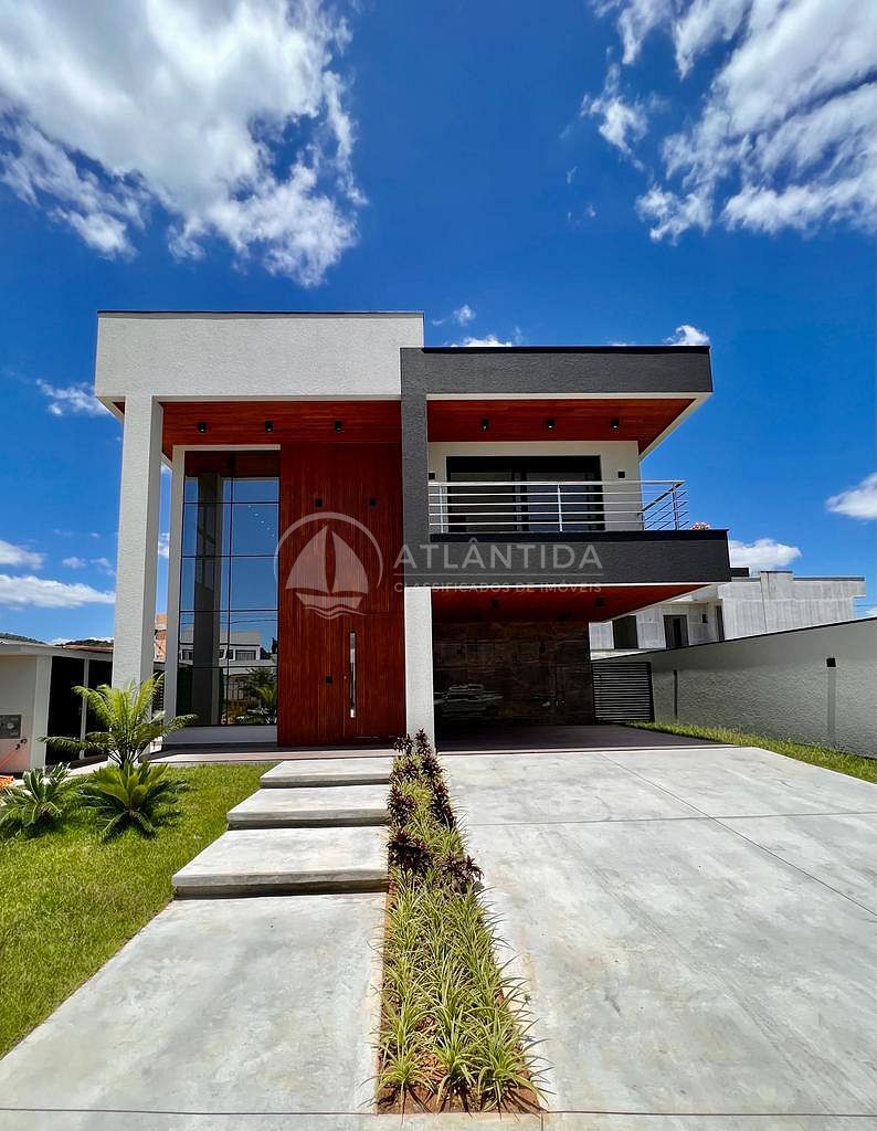 Casa duplex alto padrão no condomínio Caledônia Private Village, Camboriú!