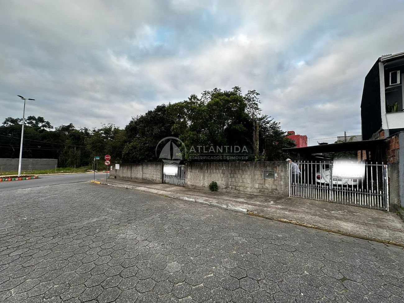 Terreno comercial com 612,00m² - Centro - Camboriú