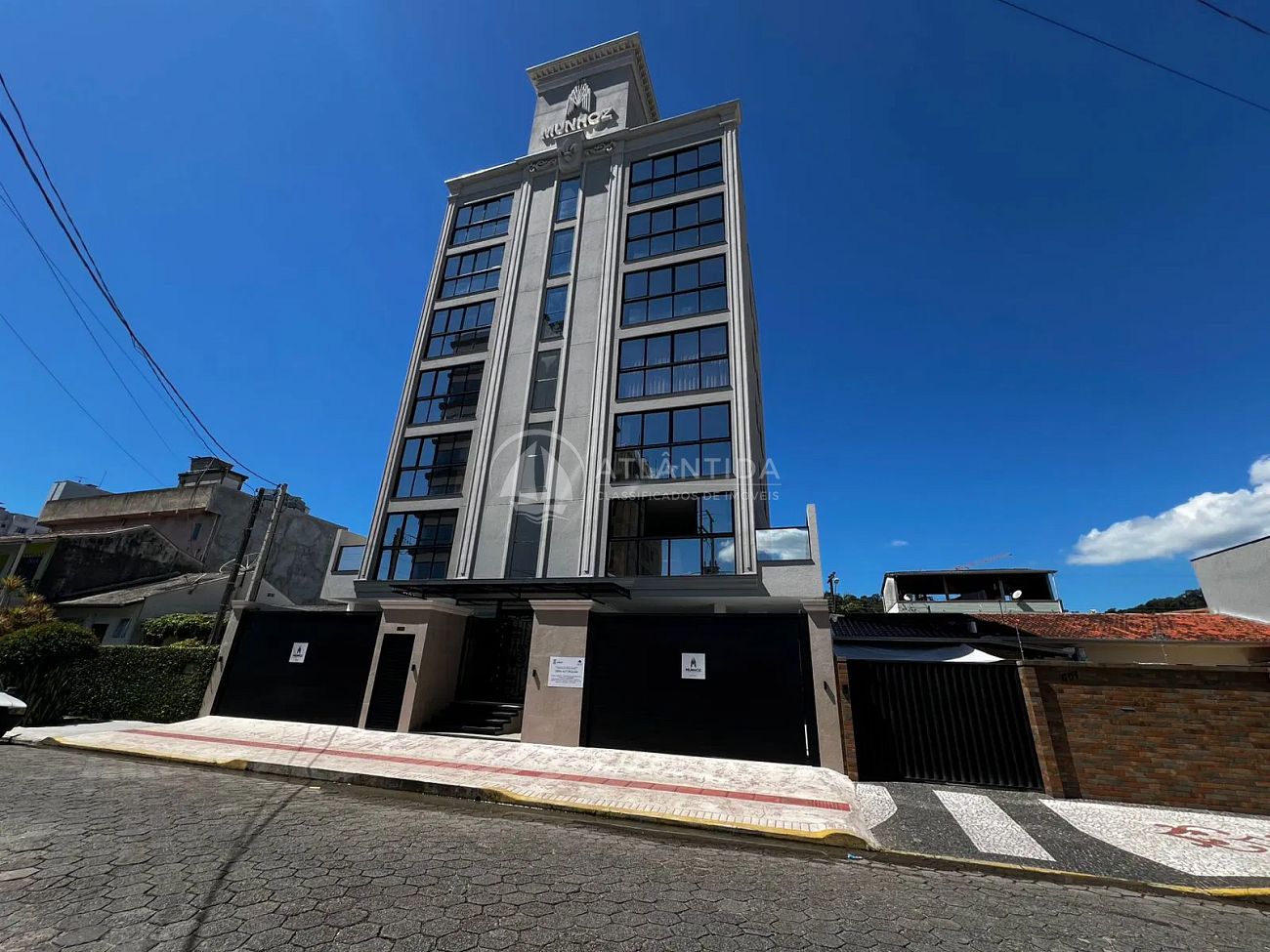 Apartamento 02 dormitórios - Taboleiro - Camboriú