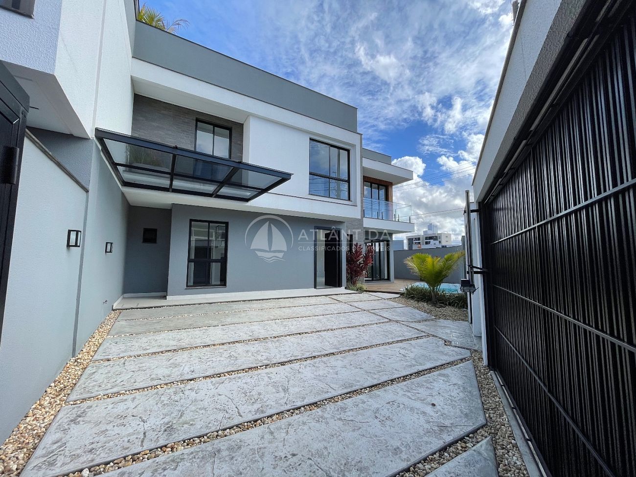 Casa triplex 4 suítes e piscina - Terras Altas - Camboriú