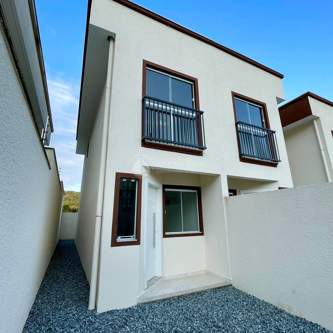 Sobrado 2 dormitórios - Rio Pequeno - Camboriú