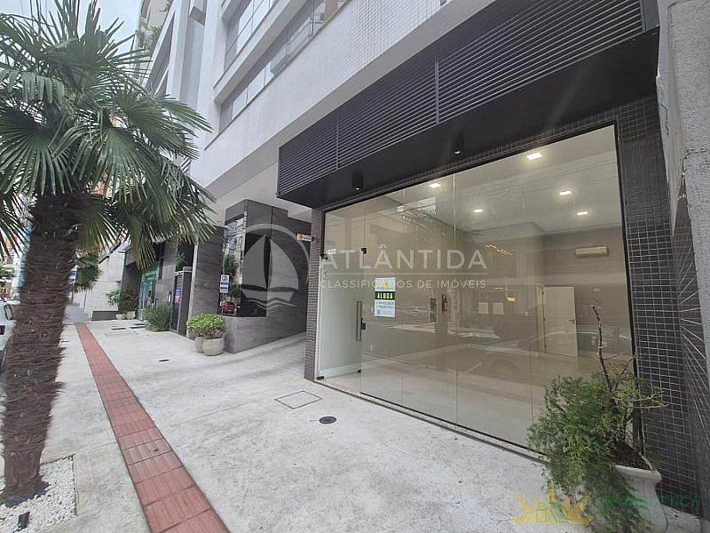 Sala Comercial no centro de Balneário Camboriú