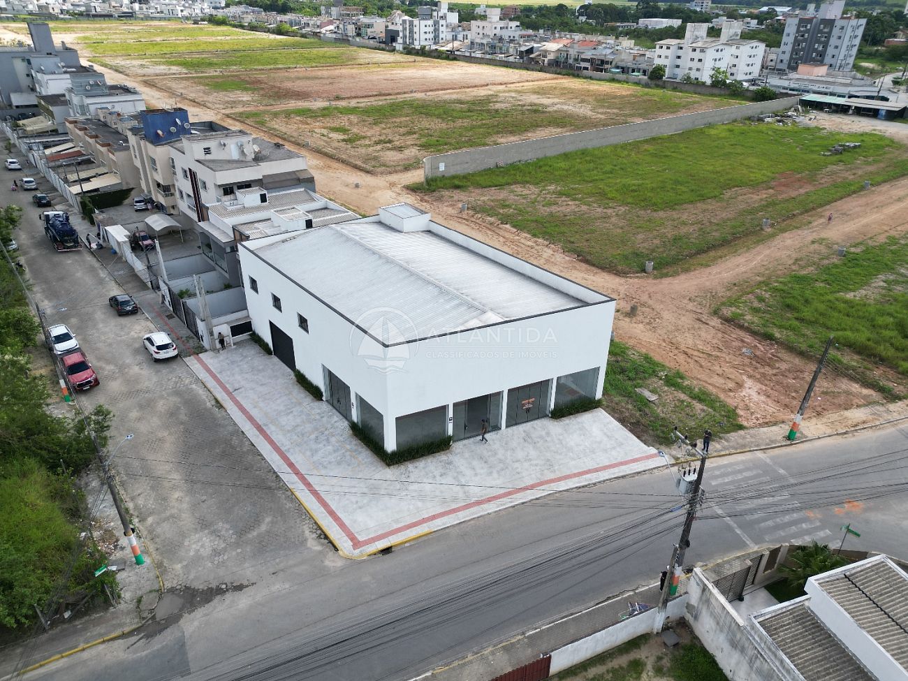 Galpão com 582,37m² - Santa Regina IV - Camboriú
