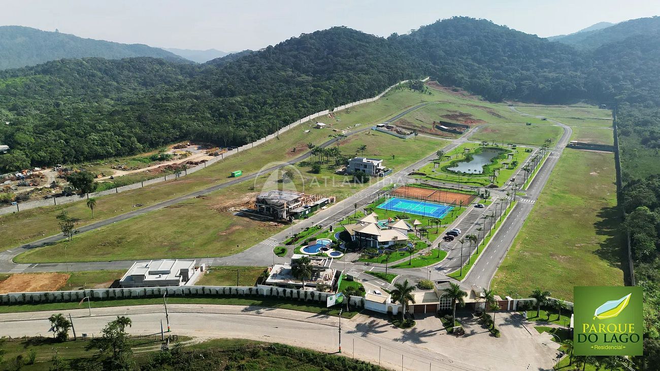 Lote 470m² - Condomínio Parque do Lago - Camboriú