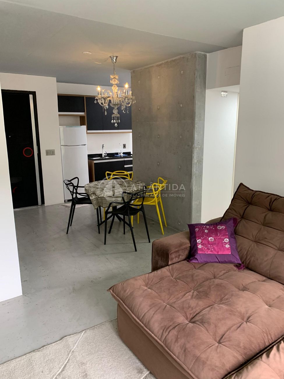 Apartamento 2 dormitórios na Praia Brava