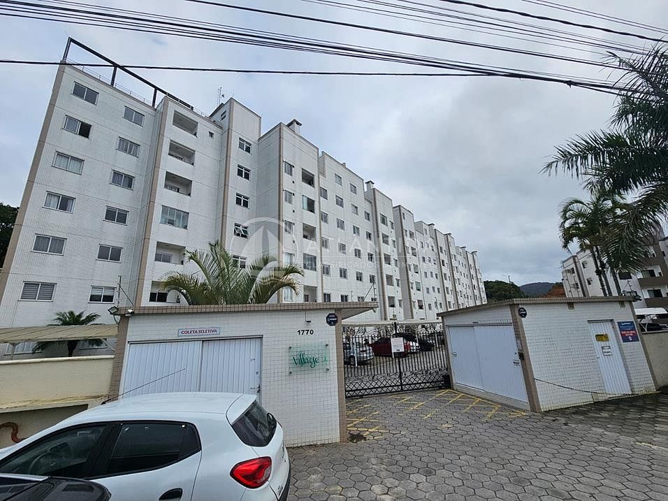 Apartamento com 2 dormitórios (sendo 1 suíte) na Várzea do Ranchinho - Camboriú