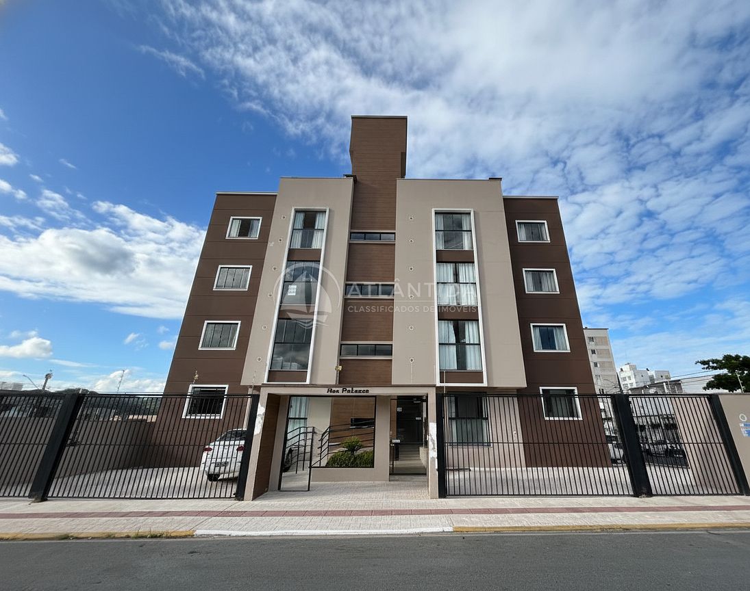 Apartamento mobiliado com 2 dormitórios em Camboriú/SC