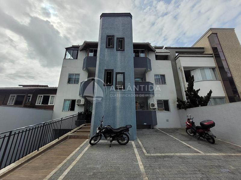 Apartamento mobiliado com 1 dormit�rio no Tabuleiro - Cambori� 1