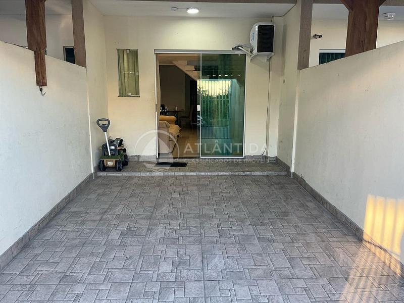 Sobrado 2 dormit�rios - Santa Regina - Cambori� 1