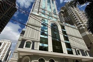 ED. LE VISAGE DIVINITE