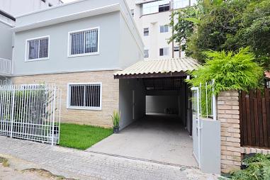 CASA RUA 1650 NO CENTRO