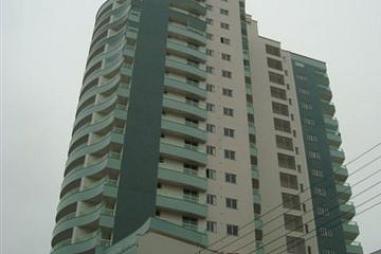 Apartamento com 3 quartos para alugar, 135m², 3 banheiros, 2 garagens - Centro - Balneário Camboriú